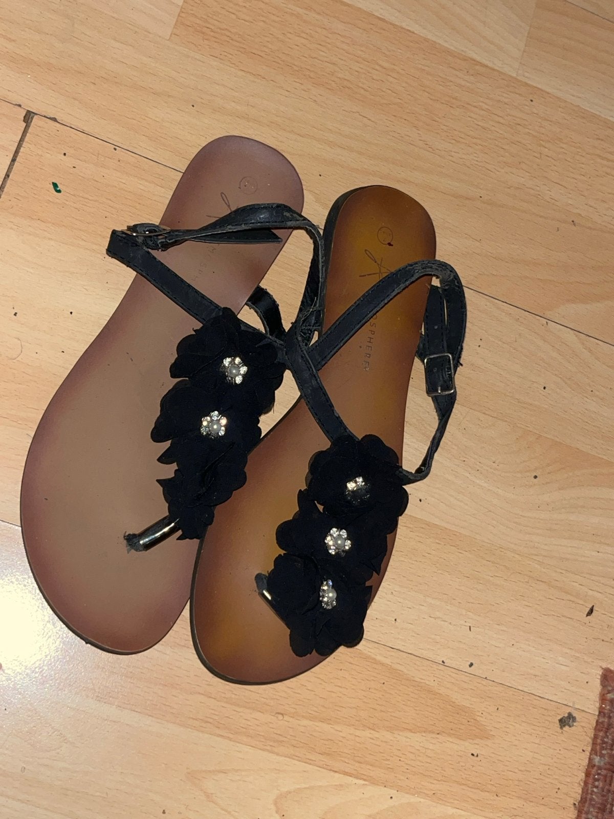 Nieuwe Zwarte Bloemen Sandalen Slippers Maat 40, Ophalen of Verzenden, Nieuw, Zwart, Sandalen of Muiltjes
