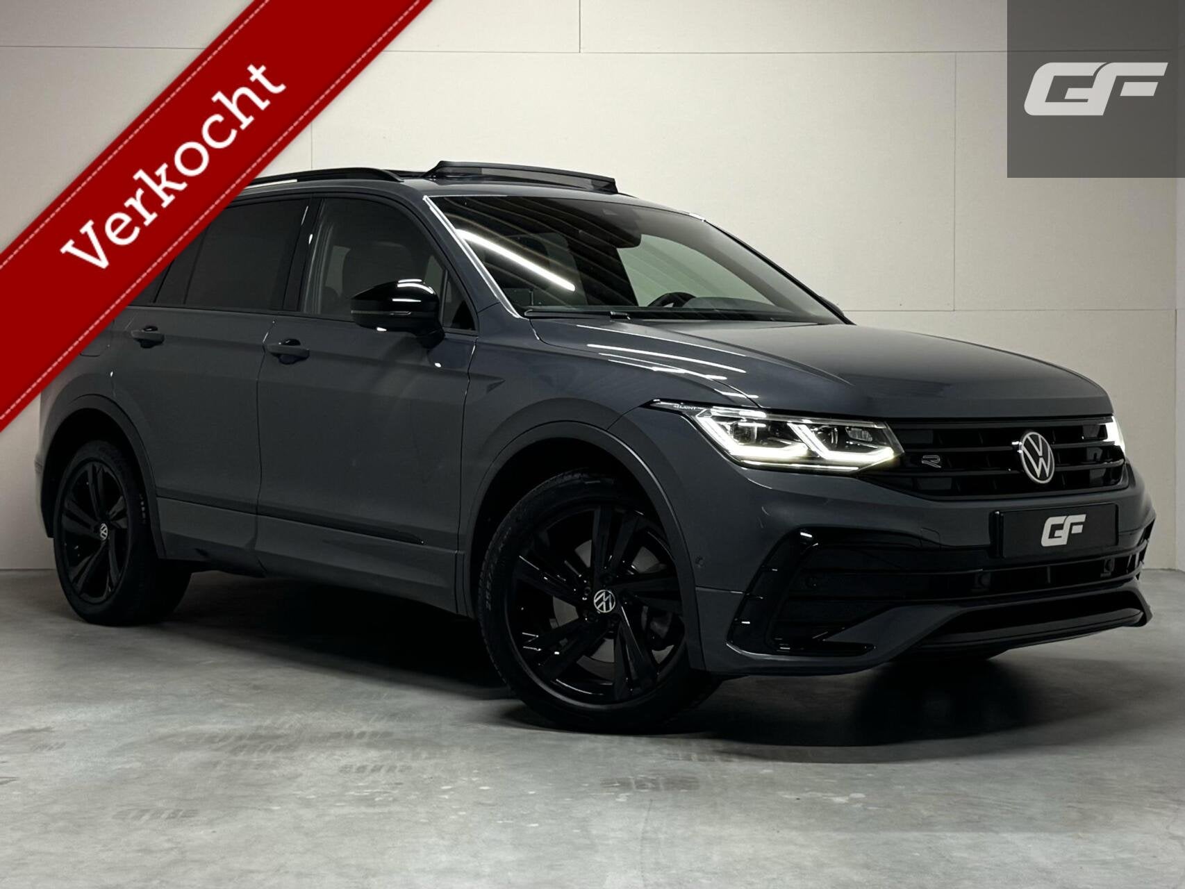 Volkswagen Tiguan 1.4 TSI eHybrid Black Style R-Line Pano Sf, Zwart, 4 cilinders, Met garantie (alle), Hybride Elektrisch/Benzine