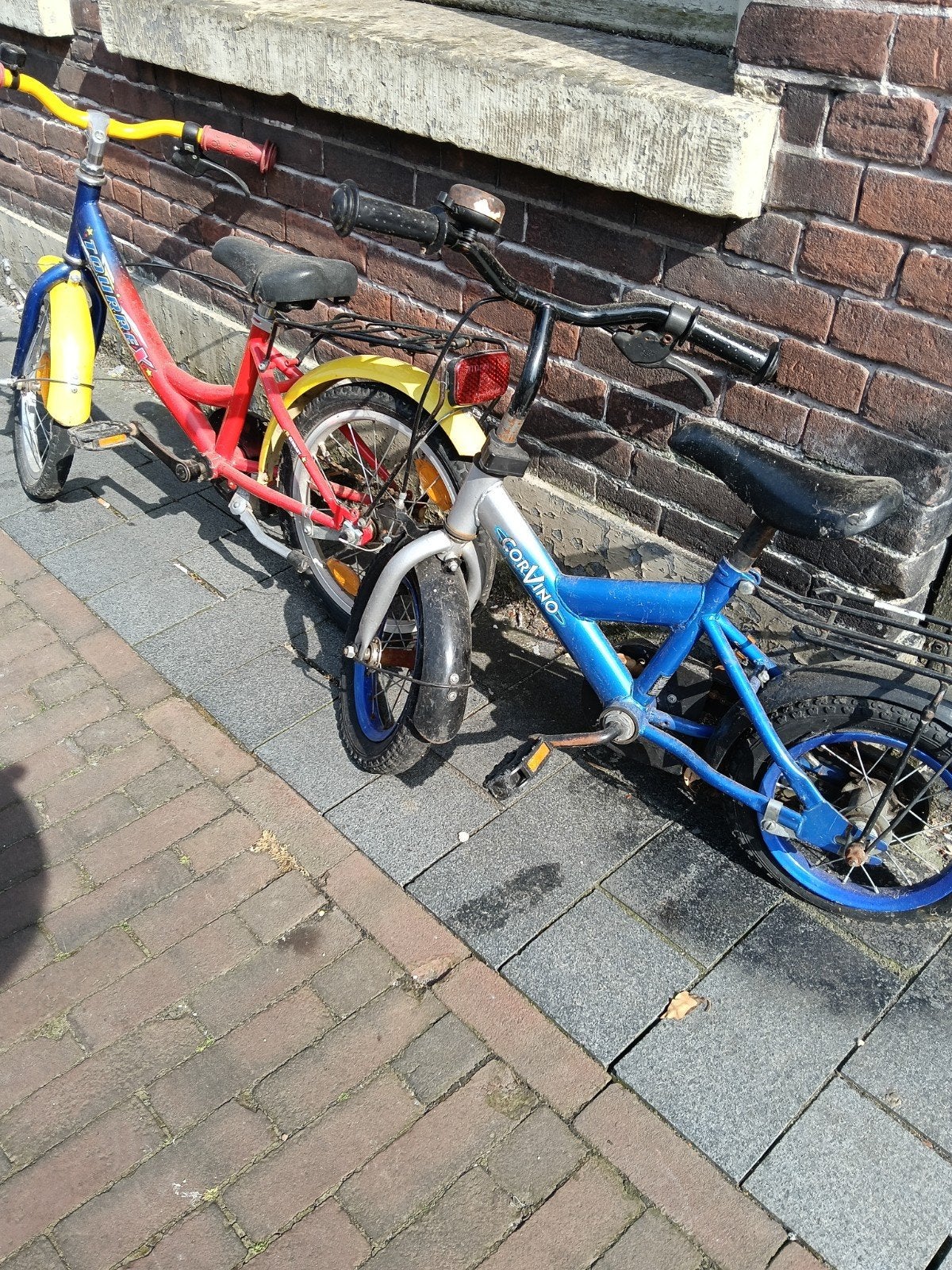 Twee kinderfietsen.. lekke band. Samen €15.00, Fietsen en Brommers, Fietsen | Kinderfietsjes, Ophalen of Verzenden, Gebruikt, Minder dan 16 inch