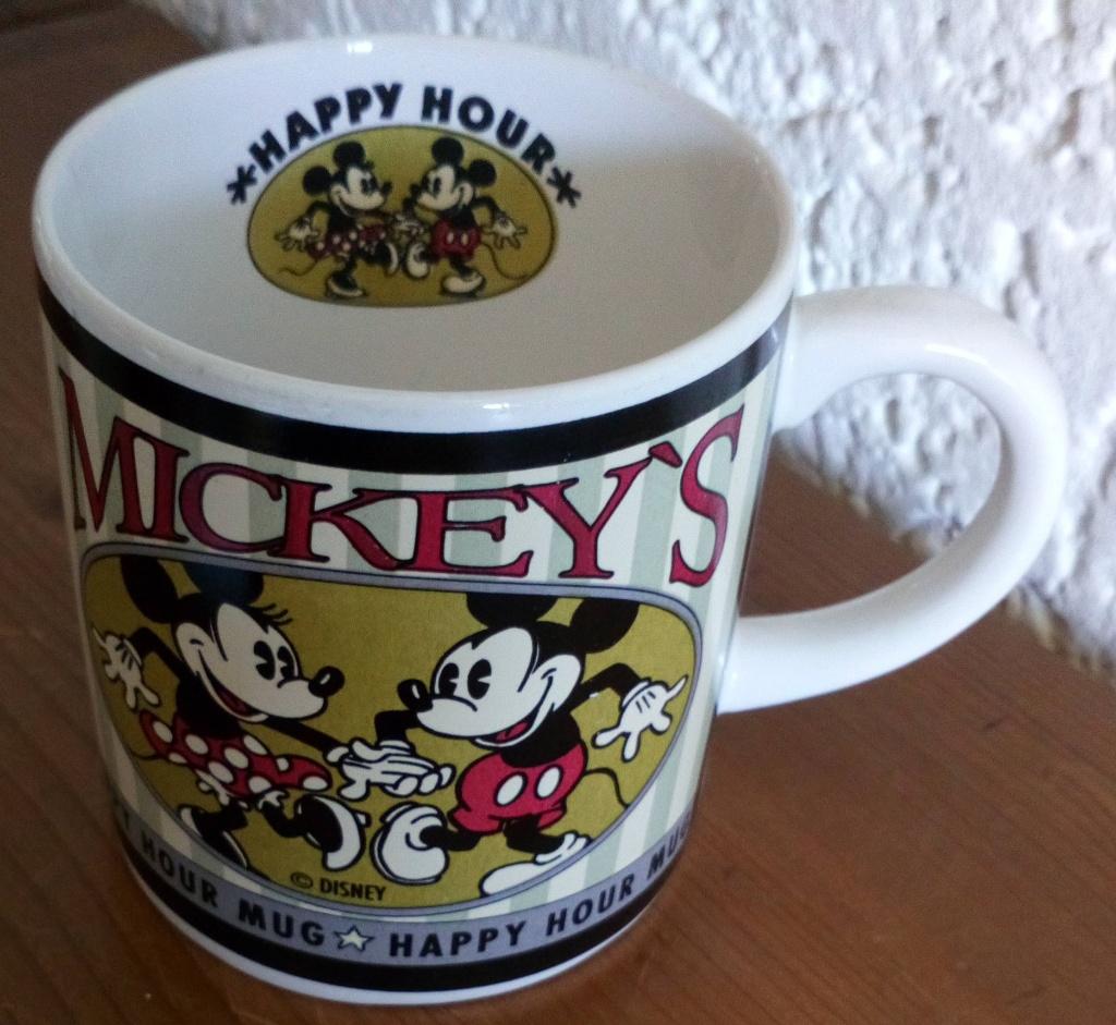 Walt Disney Minnie en Mickey Mouse mok, Verzamelen, Ophalen of Verzenden, Mickey Mouse, Zo goed als nieuw, Servies