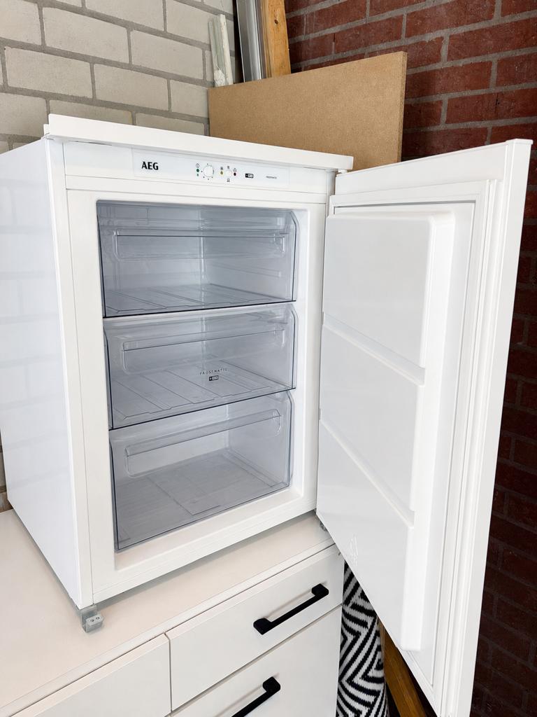 AEG Inbouw Diepvries ABB67211AS (72cm, 3 lades), Witgoed en Apparatuur, Vriezers en Diepvrieskisten, Minder dan 85 cm, Minder dan 60 cm