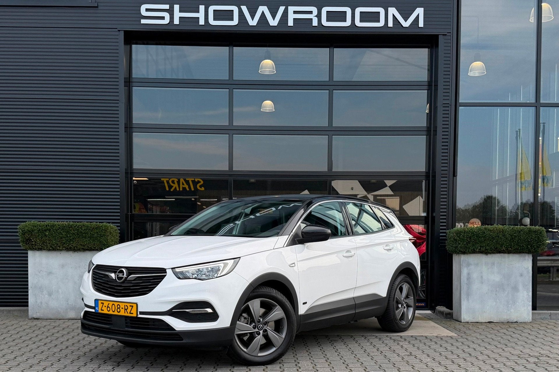 Opel GRANDLAND X 1.6 Turbo Hybrid Business Edition, CarPlay,, Auto's, Dealer onderhouden, Euro 6, 4 cilinders, 181 pk