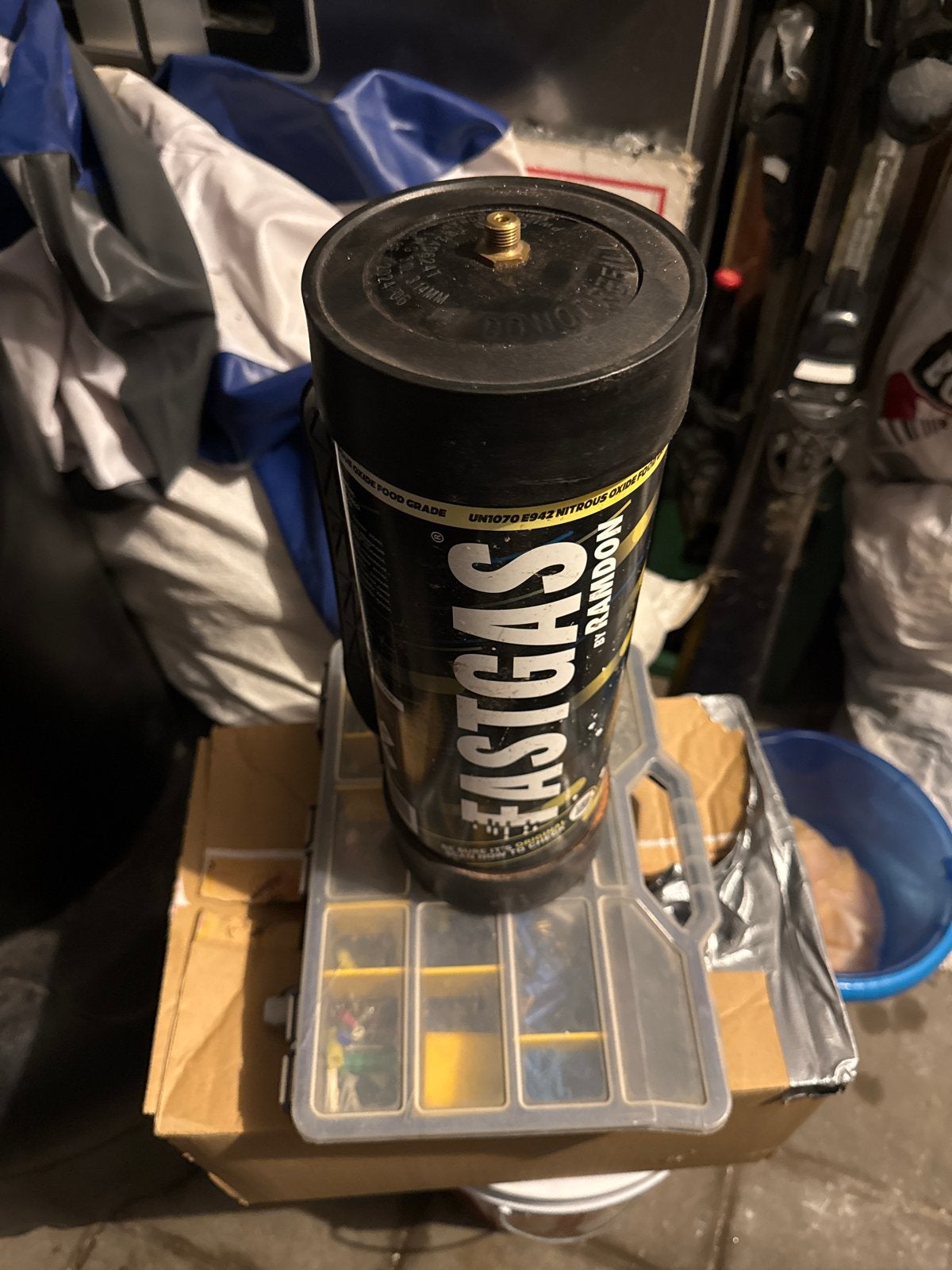 Fastgas Lachgasfles - 2000g N2O E942, Ophalen
