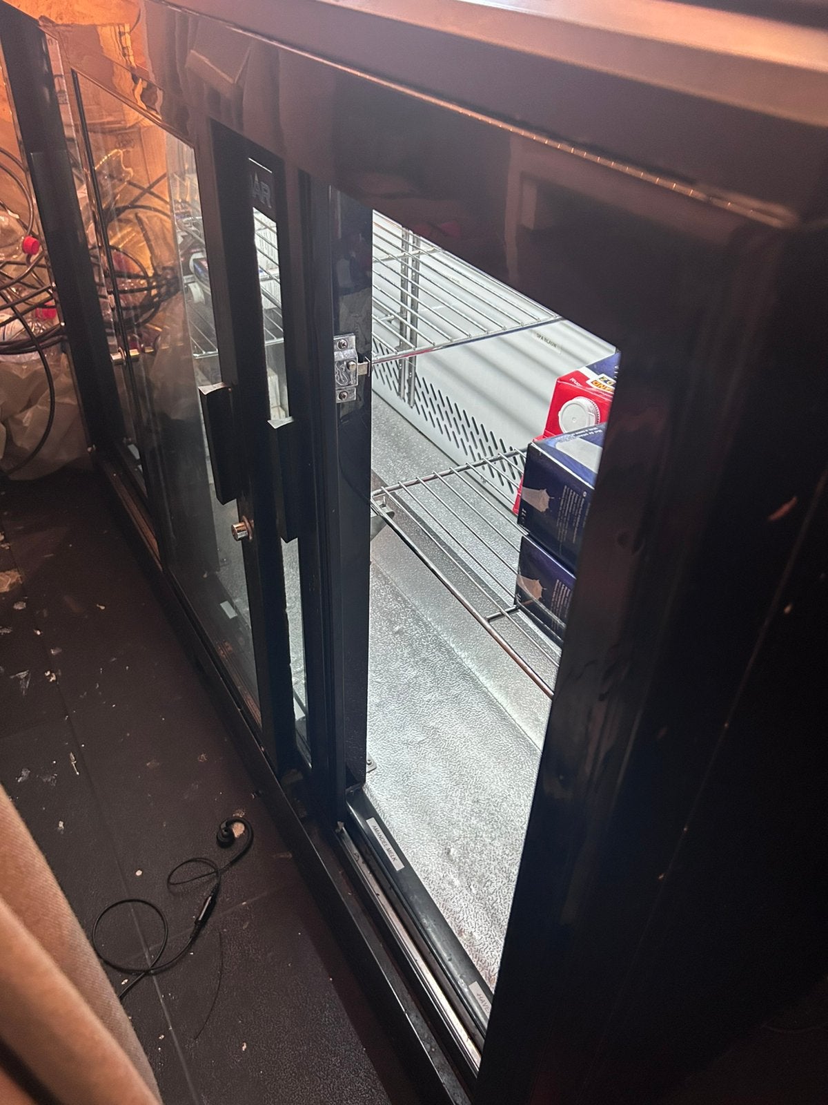 GRATIS bar koeling, Zonder vriesvak, 200 liter of meer, 60 cm of meer, Niet werkend
