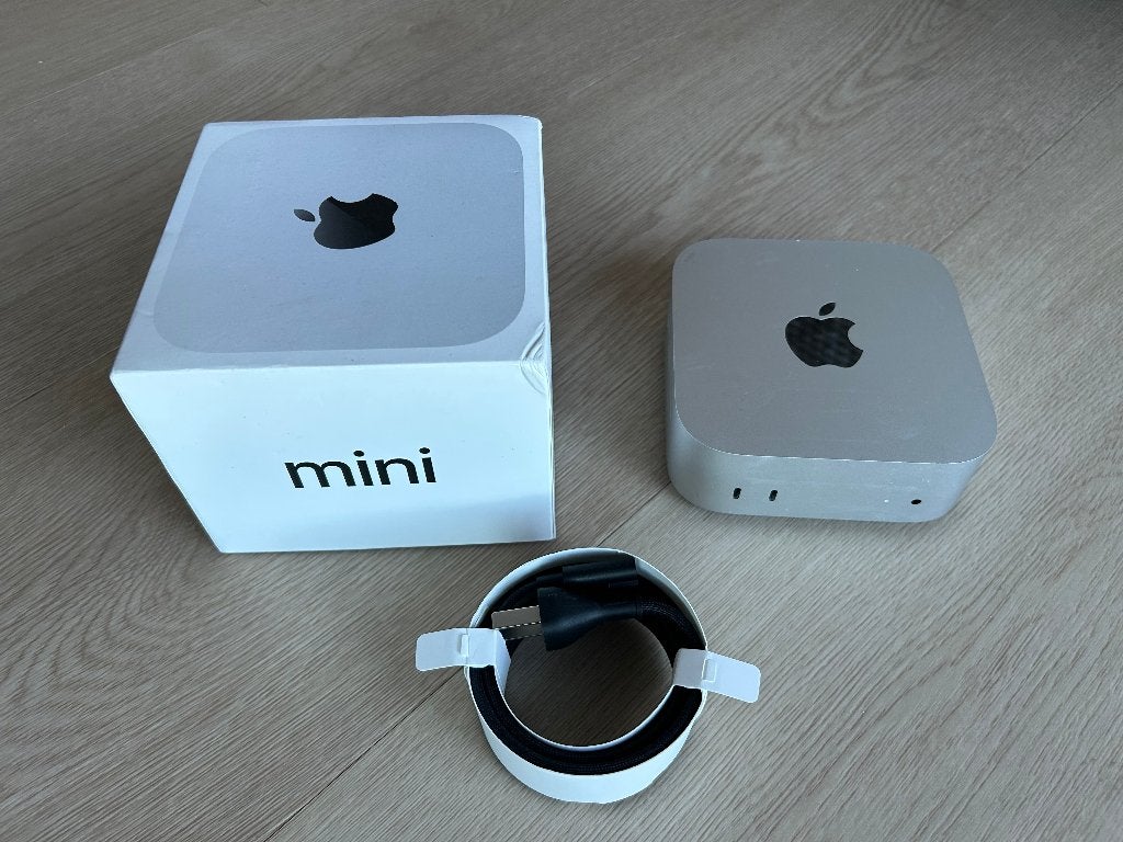 Apple Mac Mini with M4 Chip - 2024, Computers en Software, Apple Desktops, Ophalen, 256 GB, SSD, Zo goed als nieuw
