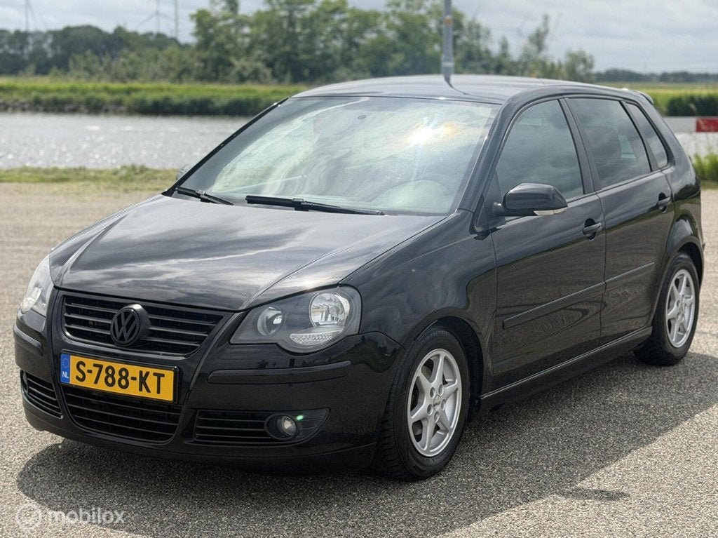 Volkswagen Polo 1.4-16V Edition, Auto's, Voorwielaandrijving, 4 cilinders, Zwart, Bedrijf