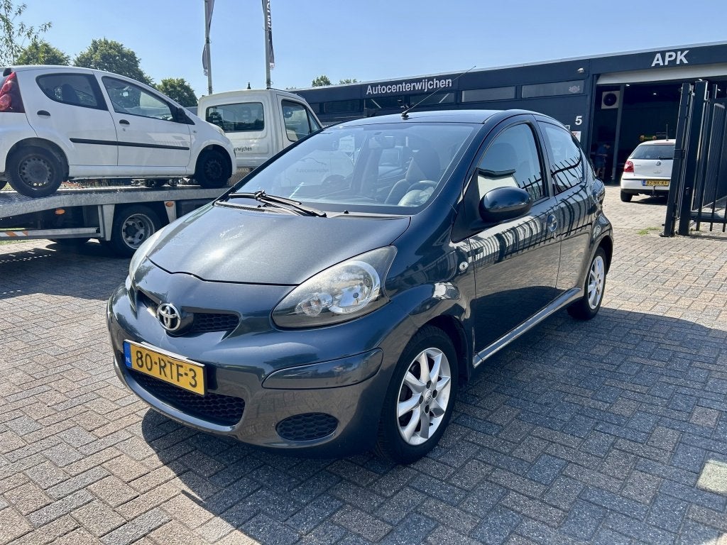 Toyota Aygo 1.0-12V - Airco - Nette Auto - 5Drs (bj 2011), Auto's, Toyota, Euro 5, 4 stoelen, 68 pk, Origineel Nederlands