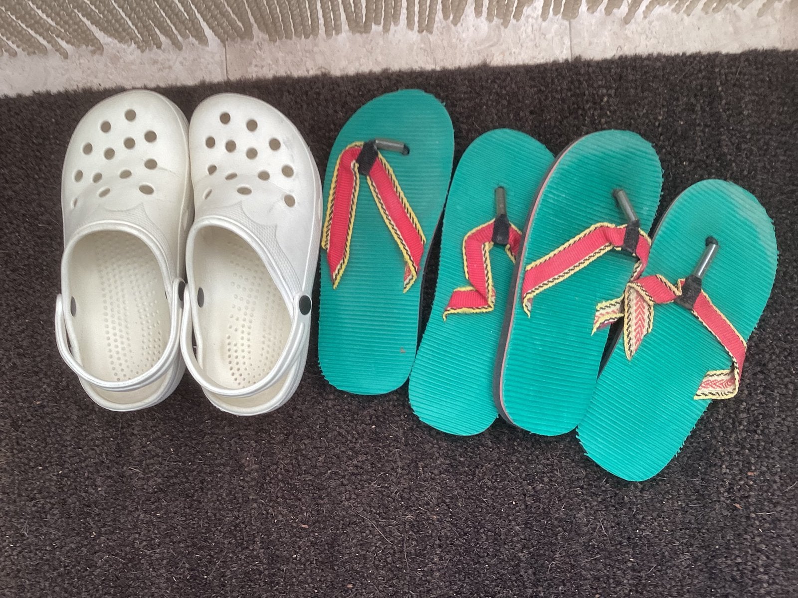 1 paar tuinklompen + 2 paar slippers maat 39, Ophalen, Gebruikt