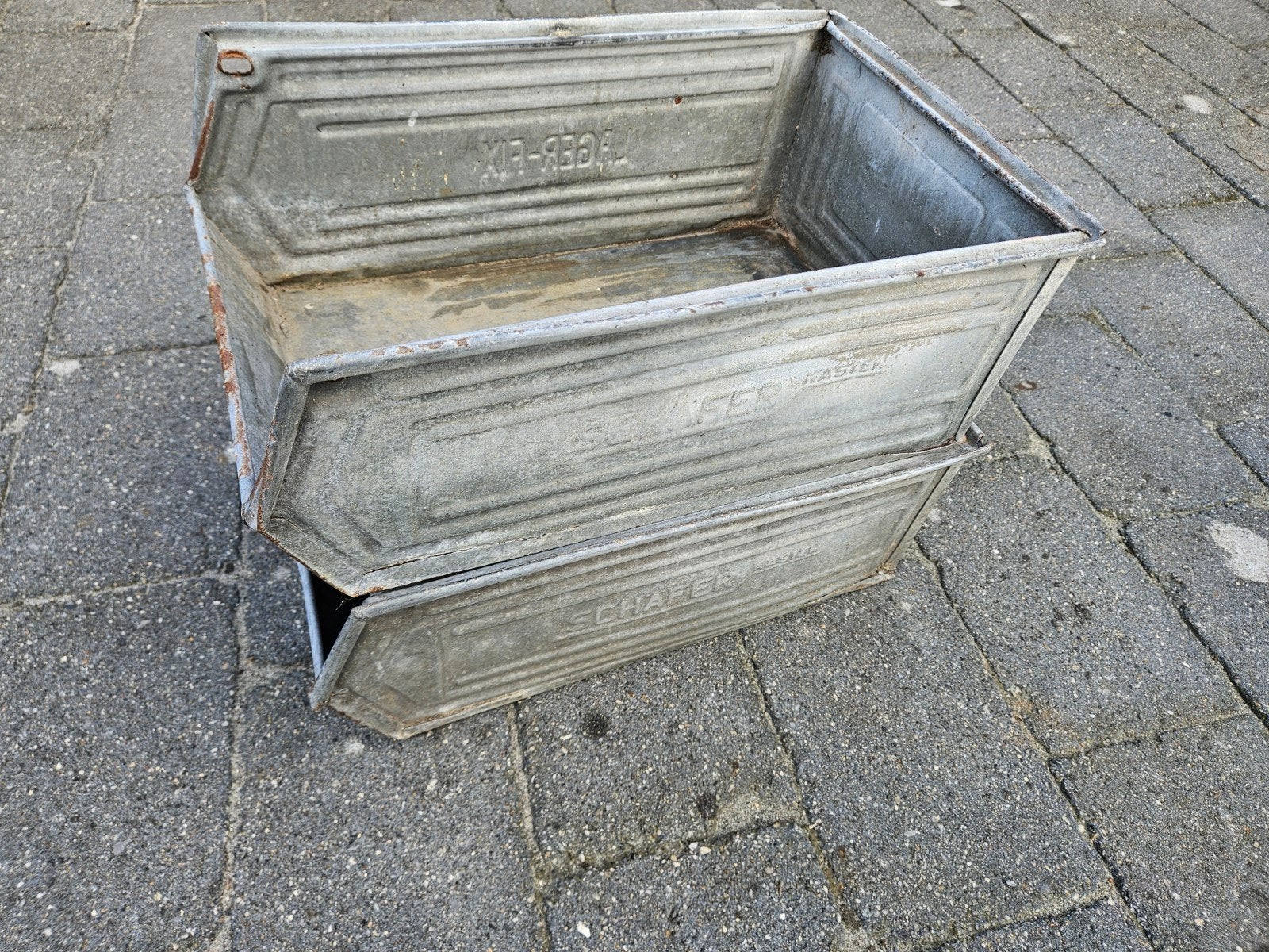 zinken bakken 2 stuks, Ophalen, Minder dan 50 cm