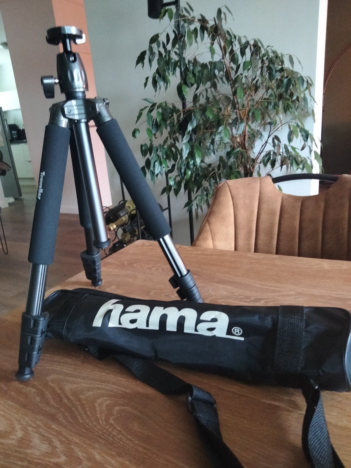 Hama Traveller Statief met Balhoofd en Draagtas, Met balhoofd, Zo goed als nieuw, Hama, 125 tot 150 cm