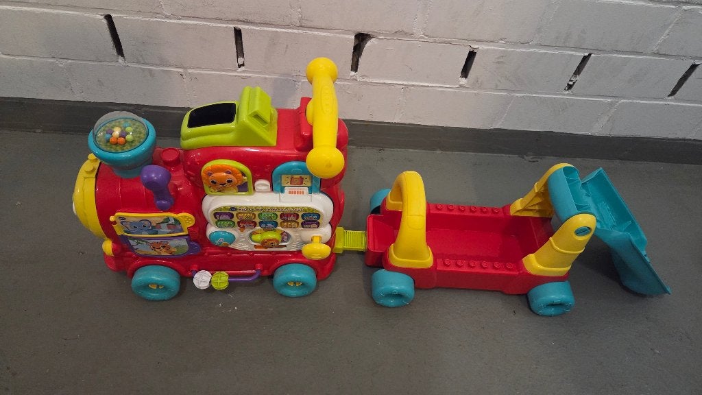 VTech Speeltrein met opbergvak, Kinderen en Baby's, Ophalen, Gebruikt, 6 maanden tot 2 jaar