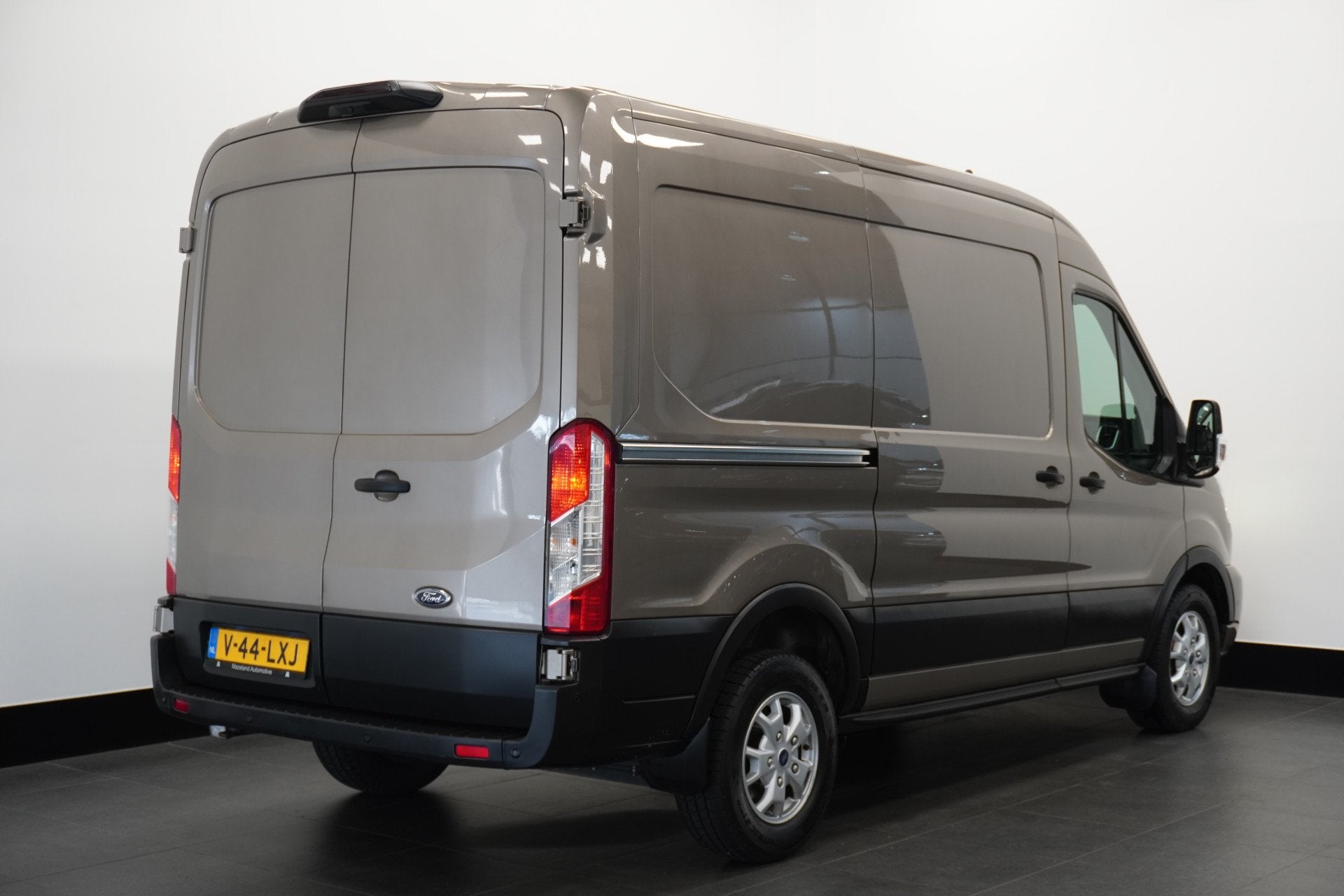 Ford Transit 2.0 TDCI 185PK L2H2 EURO 6 (bj 2019), Automaat, 4 cilinders, Beige, 2168 kg