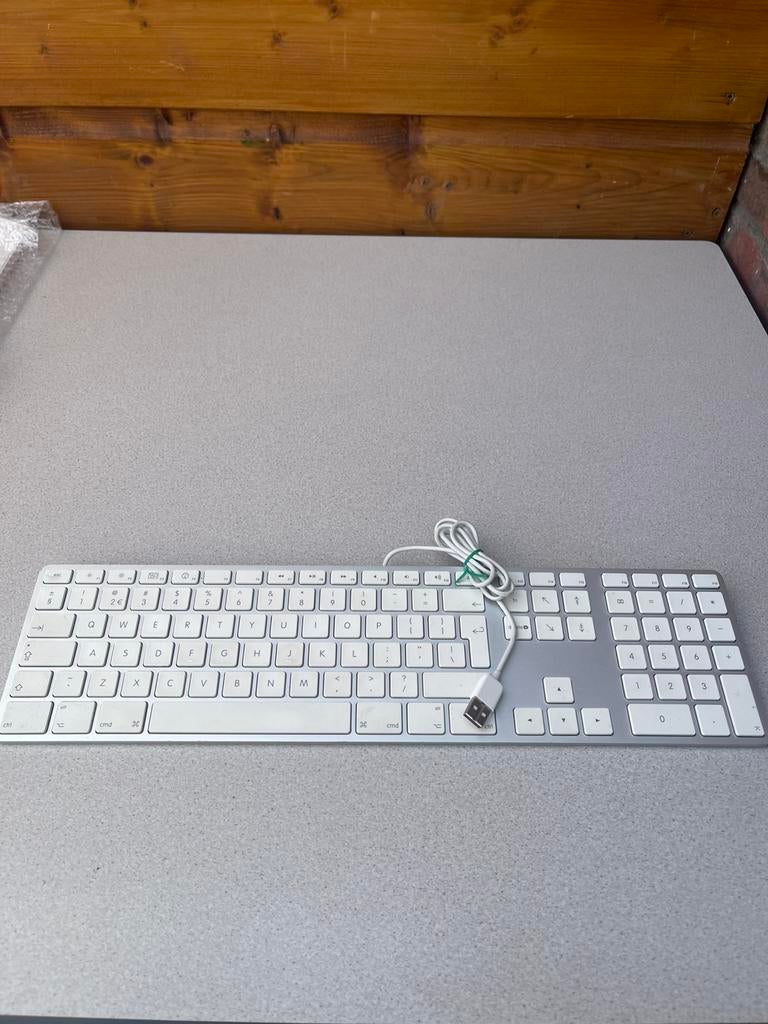 Apple Keyboard A1243, Computers en Software, Toetsenborden, Ophalen of Verzenden, Zo goed als nieuw
