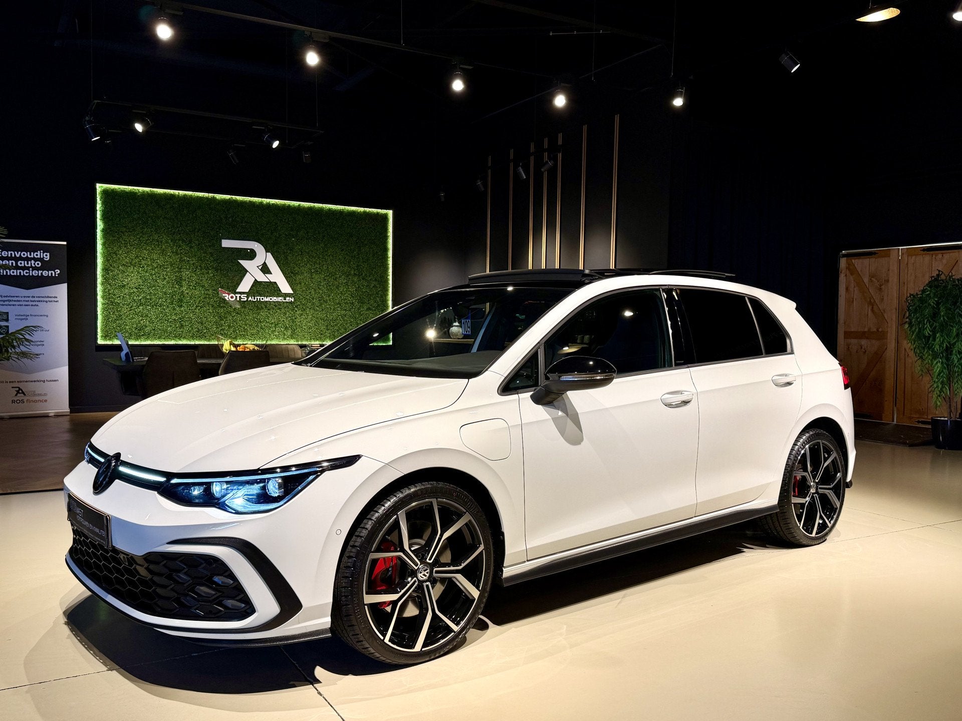 Volkswagen Golf 1.4 eHybrid GTE Pano|Camera|Keyles|Nav|Trekh, Auto's, Dealer onderhouden, Gebruikt, Huisgarantie, 4 cilinders