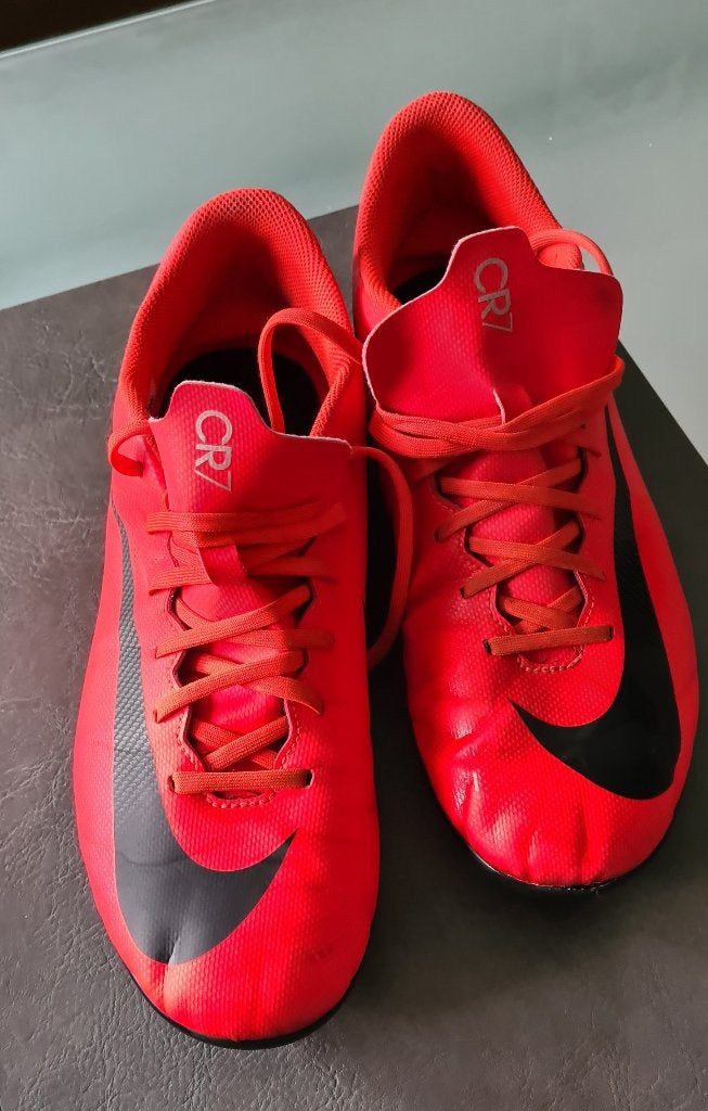 Voetbalschoenen CR7 (Nike), Maat XS of kleiner, Schoenen, Ophalen of Verzenden, Zo goed als nieuw
