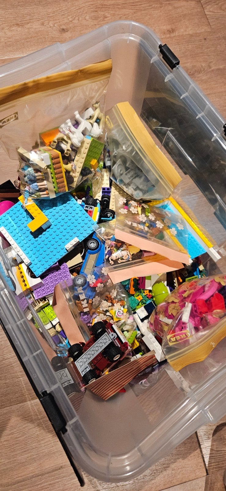 Grote bak vol LEGO Friends met boekjes - Ophalen Duiven, Ophalen