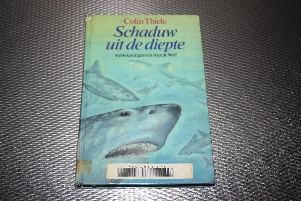 schaduw uit de diepte, Ophalen of Verzenden, Gelezen, Colin thiele (