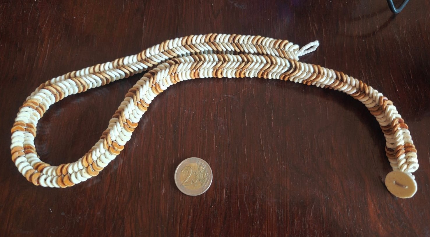 Ju/’hoansi Ostrich Eggshell Beadwork – Nyae Nyae, Namibia, Wit, Ophalen of Verzenden, Natuurlijk materiaal