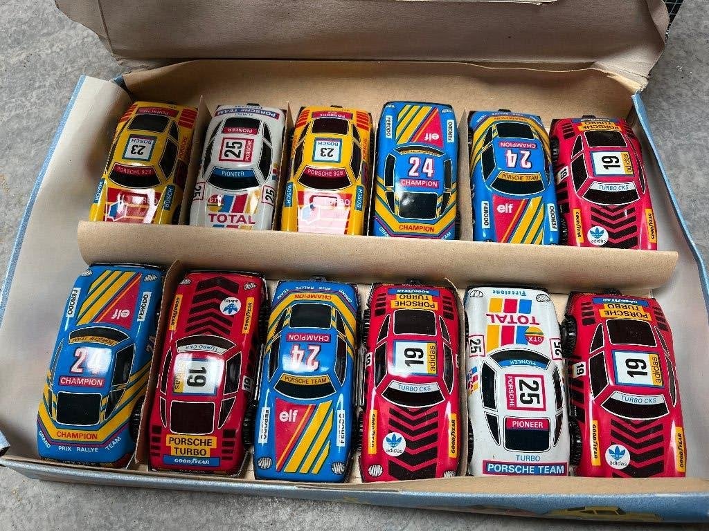 12 blikken porsches in doos, Ophalen of Verzenden, Zo goed als nieuw
