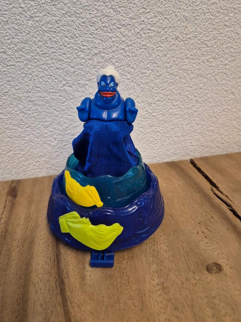 Mcdonalds Happy Meal - Disneyland Resort Paris 2003 - Ursula, Verzamelen, Disney, Gebruikt, Beeldje of Figuurtje, Overige figuren
