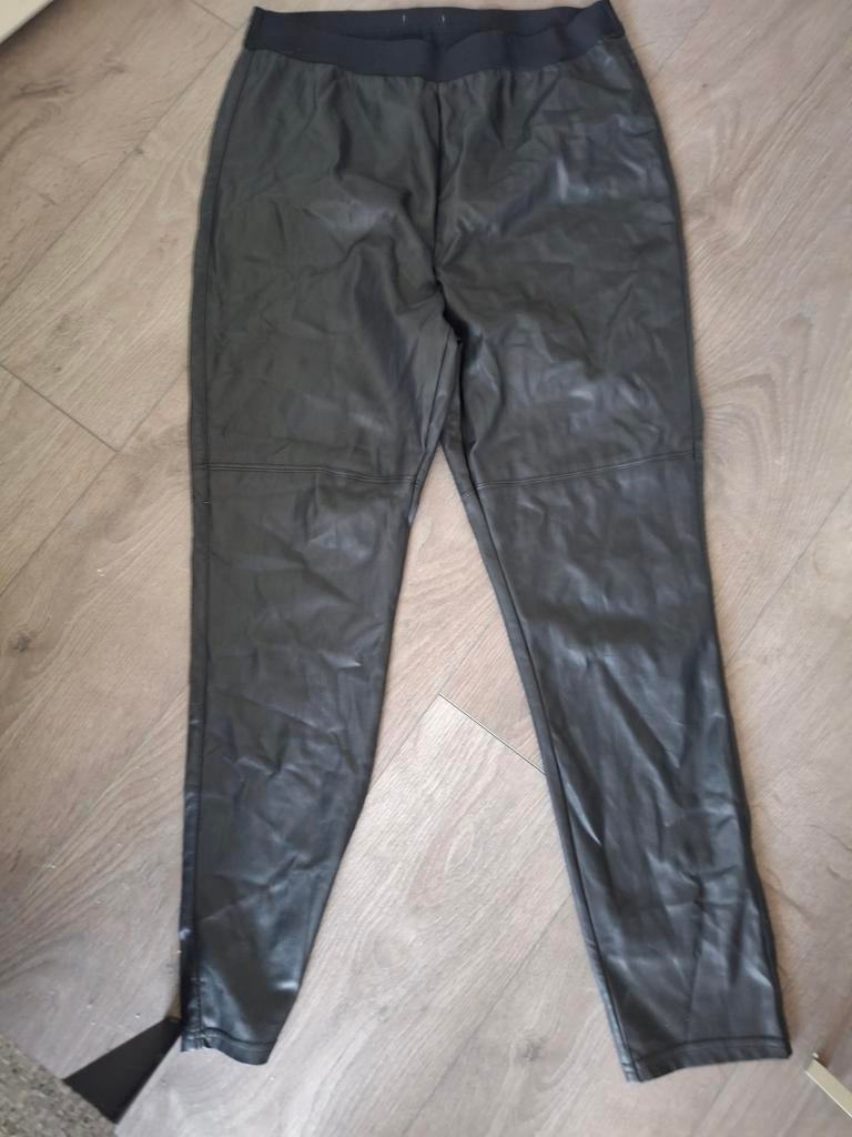 Maat 44 merk m&s legging leather look, Ophalen of Verzenden, Zo goed als nieuw, Zwart, Legging