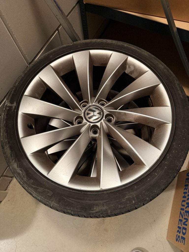 3 originele Interlago velgen met band, Auto-onderdelen, Banden en Velgen, Ophalen, 18 inch, Gebruikt, Velg(en)