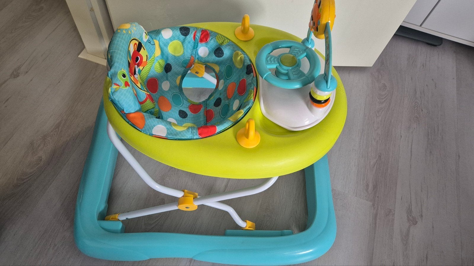 Babywalker met speelgoed, Ophalen, Gebruikt