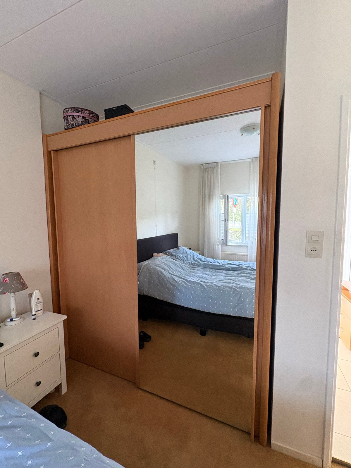 Mooie kledingkast met spiegel en flexibele indeling, Ophalen, Gebruikt, 200 cm of meer, Met deur(en)