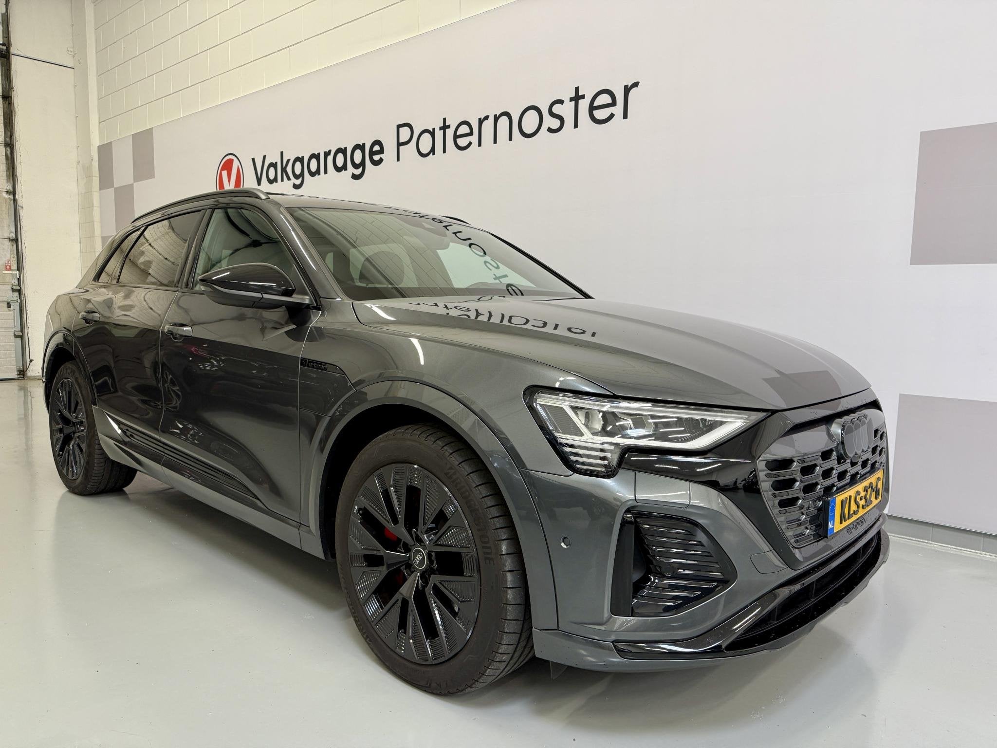 Audi Q8 e-tron 55 quattro S-Line 115 kWh Pano / 21'' RS wiel, Automaat, Q8 e-tron, Vierwielaandrijving, 408 pk