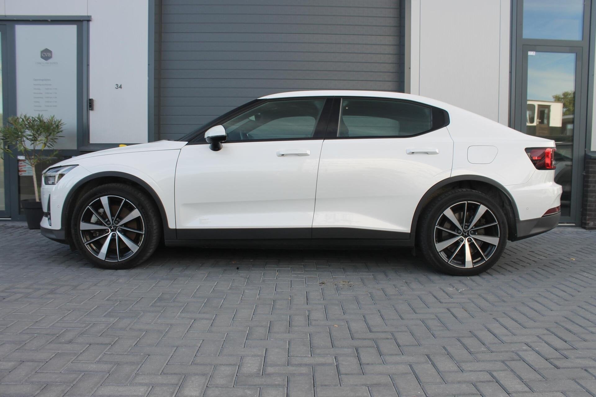 Polestar 2 Long Range Dual Motor Launch Edition 78kWh NAP, Auto's, Automaat, Stof, Gebruikt, Zwart