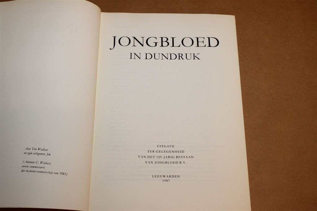 Jongbloed in Dundruk — Bijbeldrukkerij in Leeuwarden, Ophalen of Verzenden, Gelezen