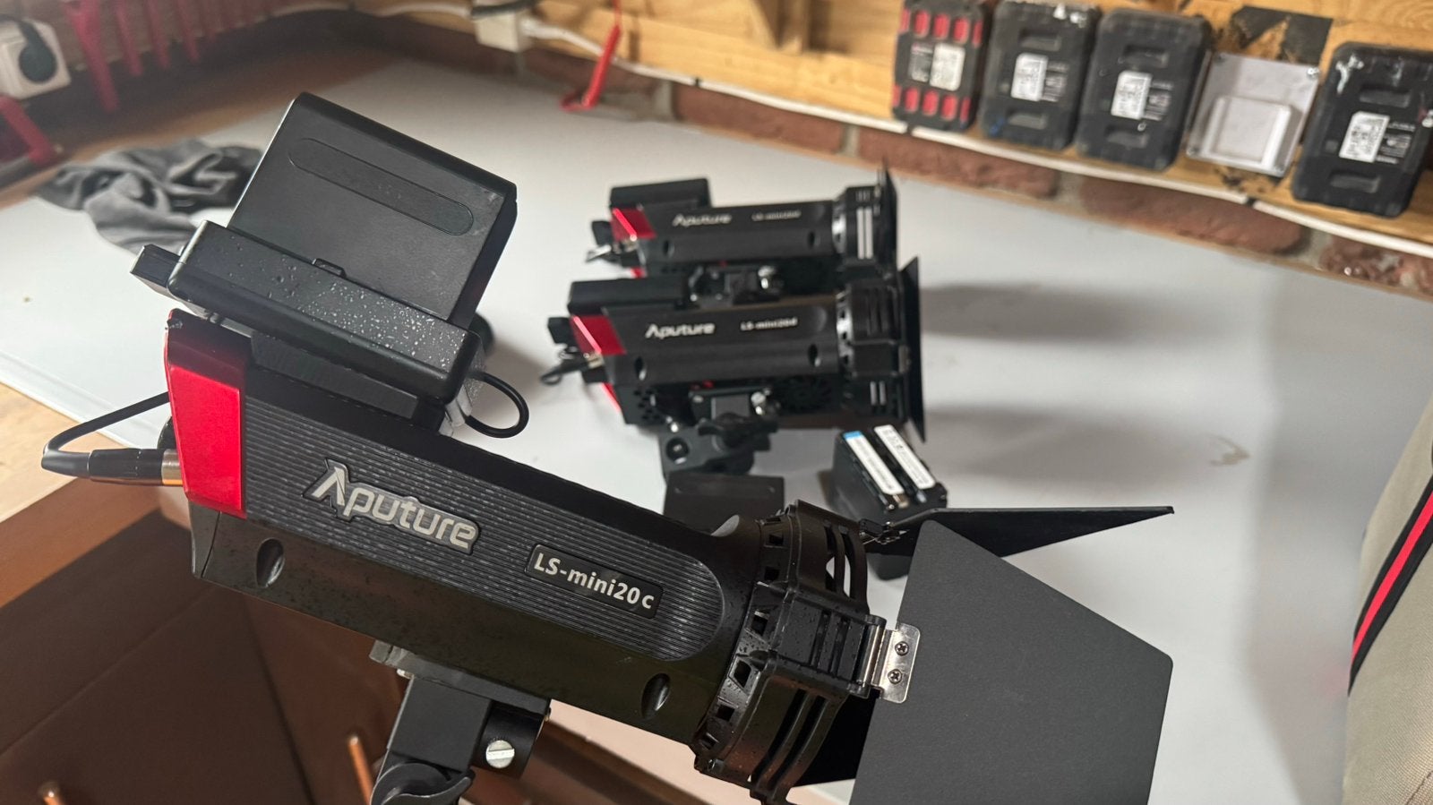 Aputure LS-Mini20 3-lamps lichtset – compleet + statieven, Ophalen of Verzenden, Zo goed als nieuw