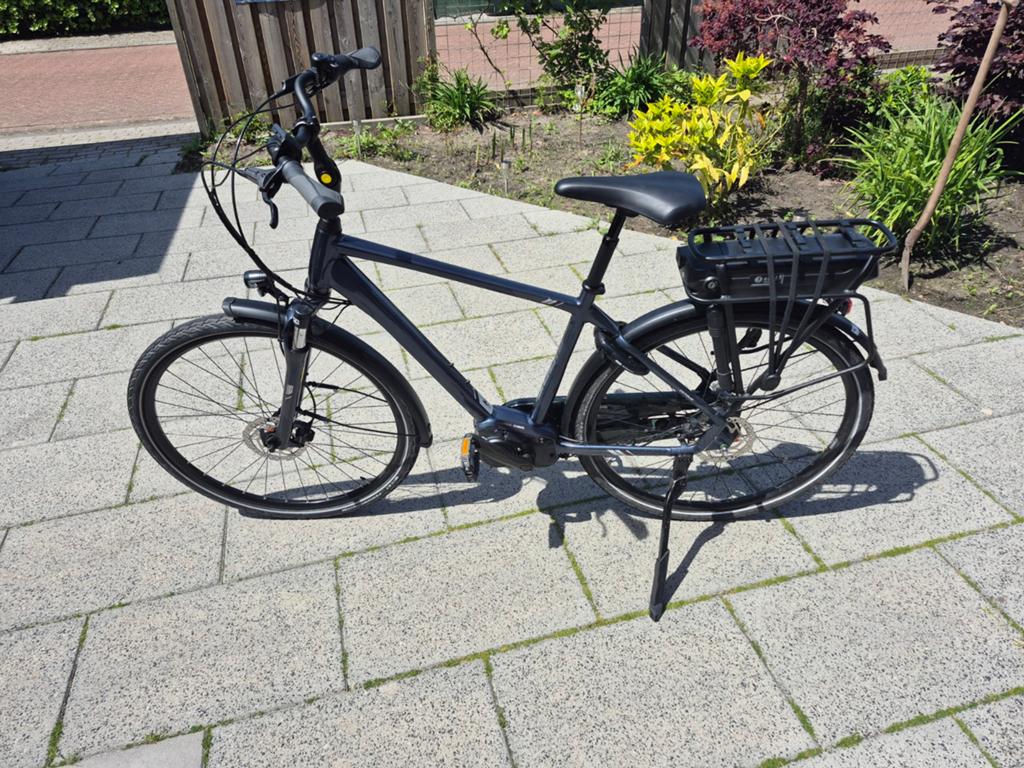 Giant elektrische fiets met accu en lader, zo goed als nieuw, Fietsen en Brommers, Elektrische fietsen, Zo goed als nieuw, Giant