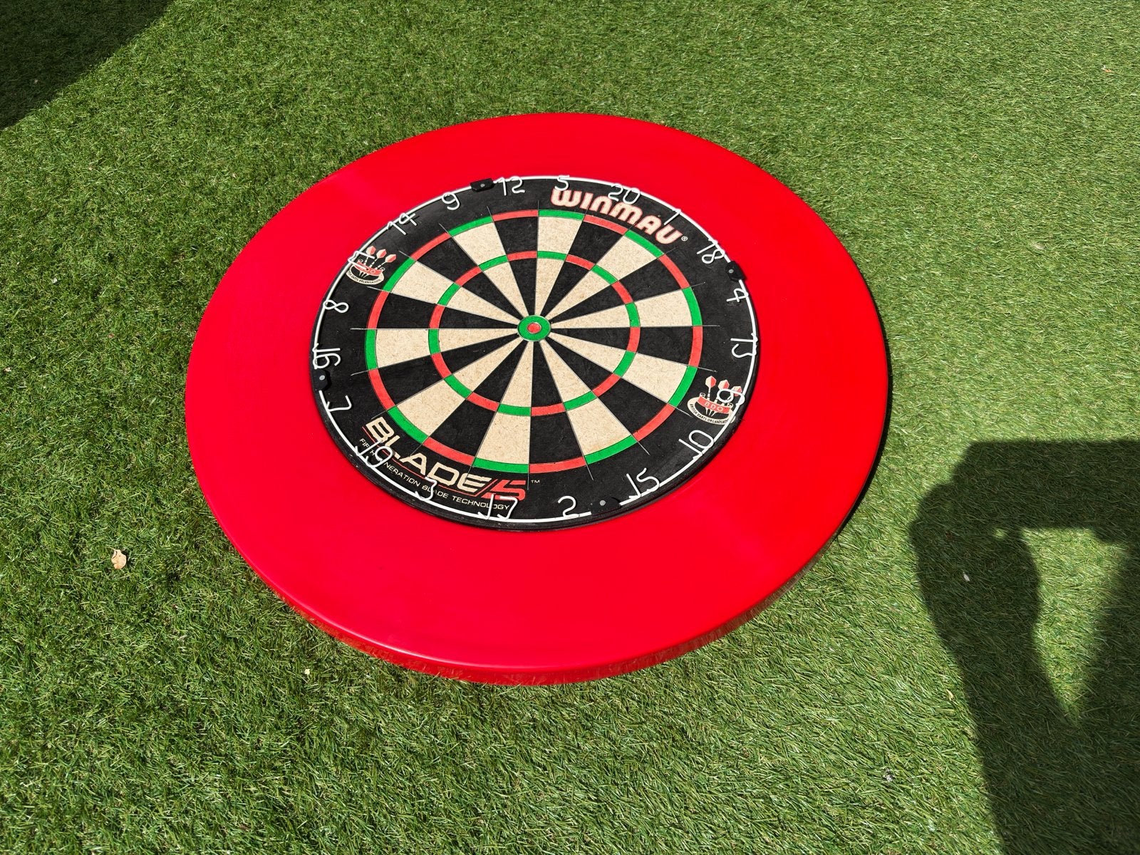 Winmau Blade 5 Dartbord met Surround, Sport en Fitness, Darts, Ophalen, Gebruikt, Dartbord