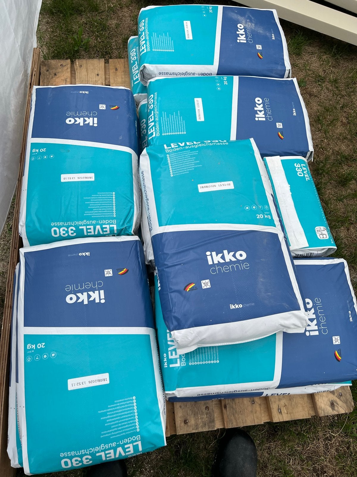 Ekko 330 egalisatie met toebehoren, Ophalen, Nieuw