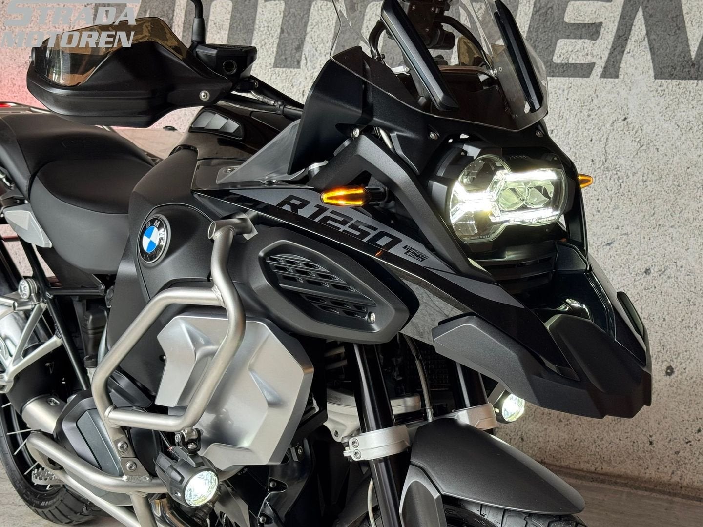 BMW R 1250 GS ADVENTURE (bj 2022), Motoren, Motoren | BMW, 2 cilinders, 1254 cc, Bedrijf, Onbekend