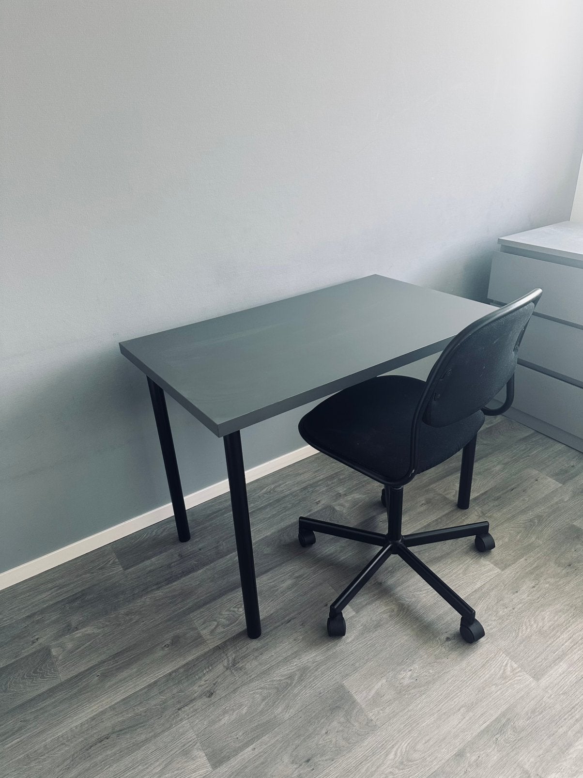 Bureau met bureaustoel, Ophalen, Zo goed als nieuw
