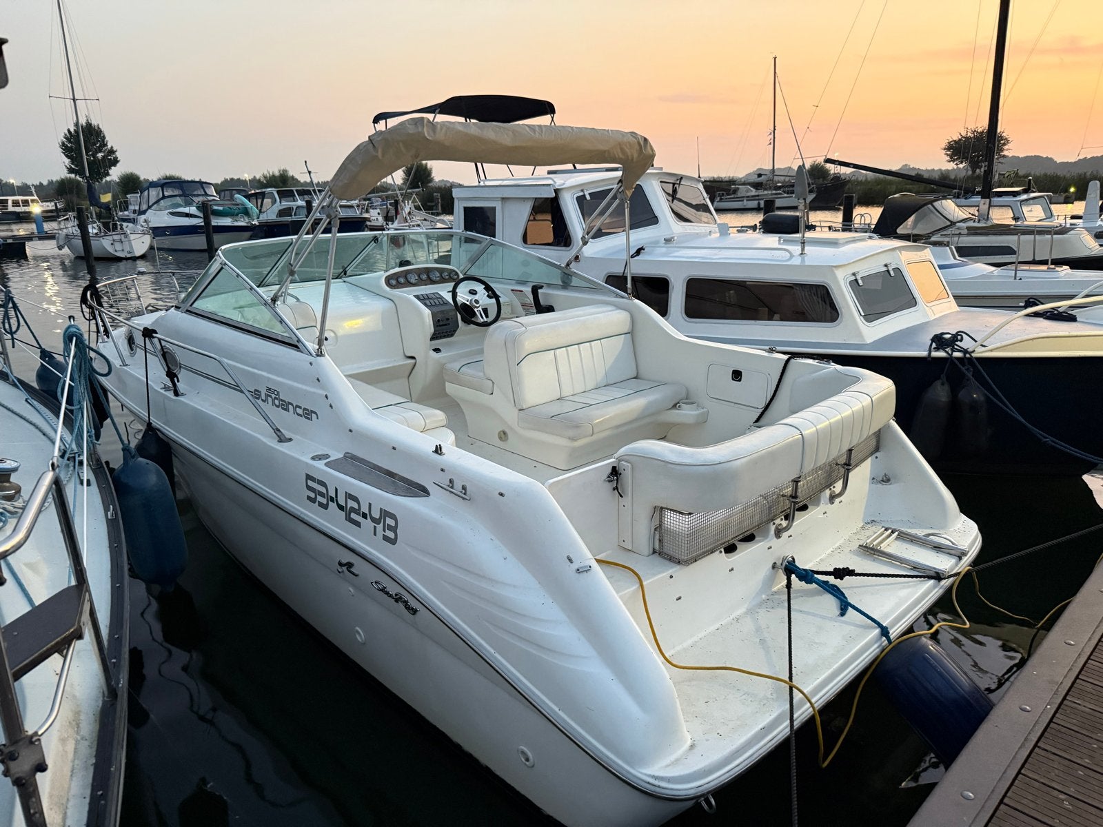 Sea Ray 250 sundancer, Gebruikt, Binnenboordmotor, Ophalen of Verzenden, Sea Ray