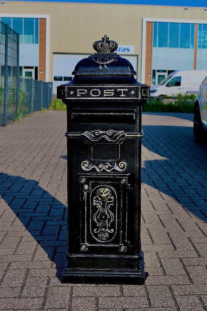 Vintage mailbox, Ophalen of Verzenden, Zo goed als nieuw, IJzer, Staande brievenbus