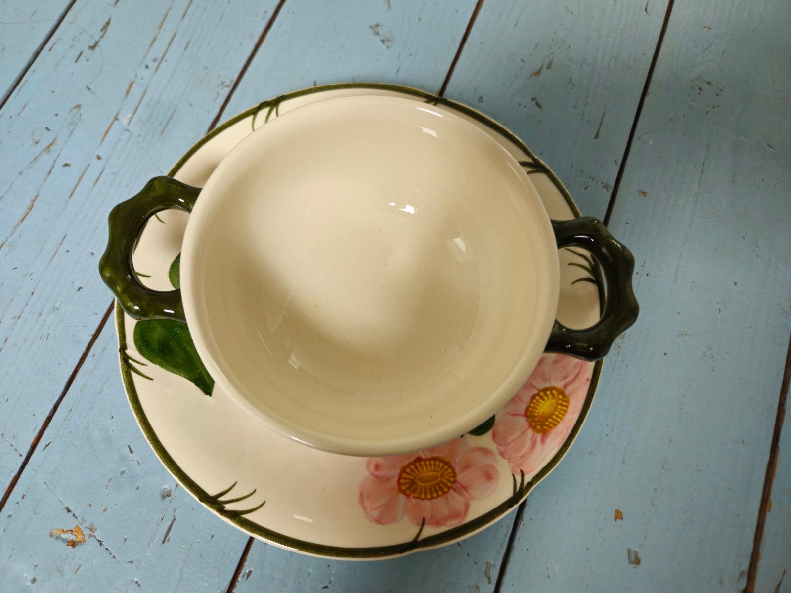 Soepkom met schotel Villeroy & Boch Wild Rose, Ophalen of Verzenden, Zo goed als nieuw, Kom(men), Overige stijlen