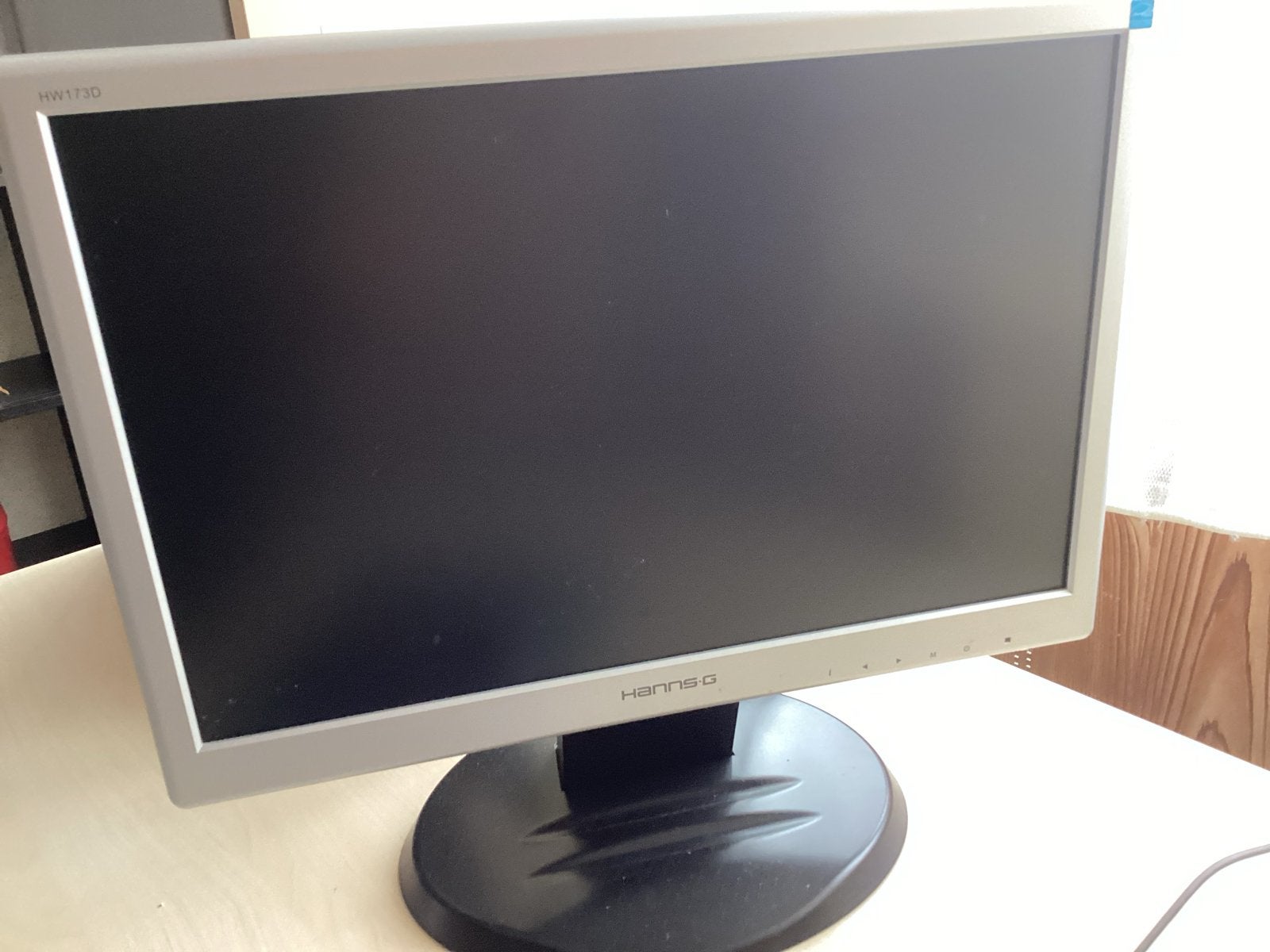 HANNspree HW173D Monitor - 17 inch, Computers en Software, Monitoren, Ophalen, Gebruikt, Kantelbaar, Onbekend