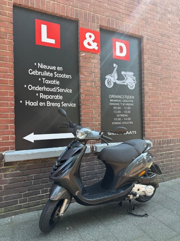 Te Koop Piaggio zip ( blauw kenteken ), Ophalen, Zip, Zo goed als nieuw, Benzine