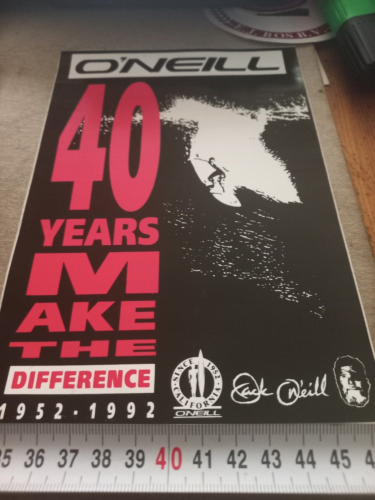 O'Neill 40 Jaar Jubileum sticker 1952-1992 Surfen, Ophalen of Verzenden, Gebruikt