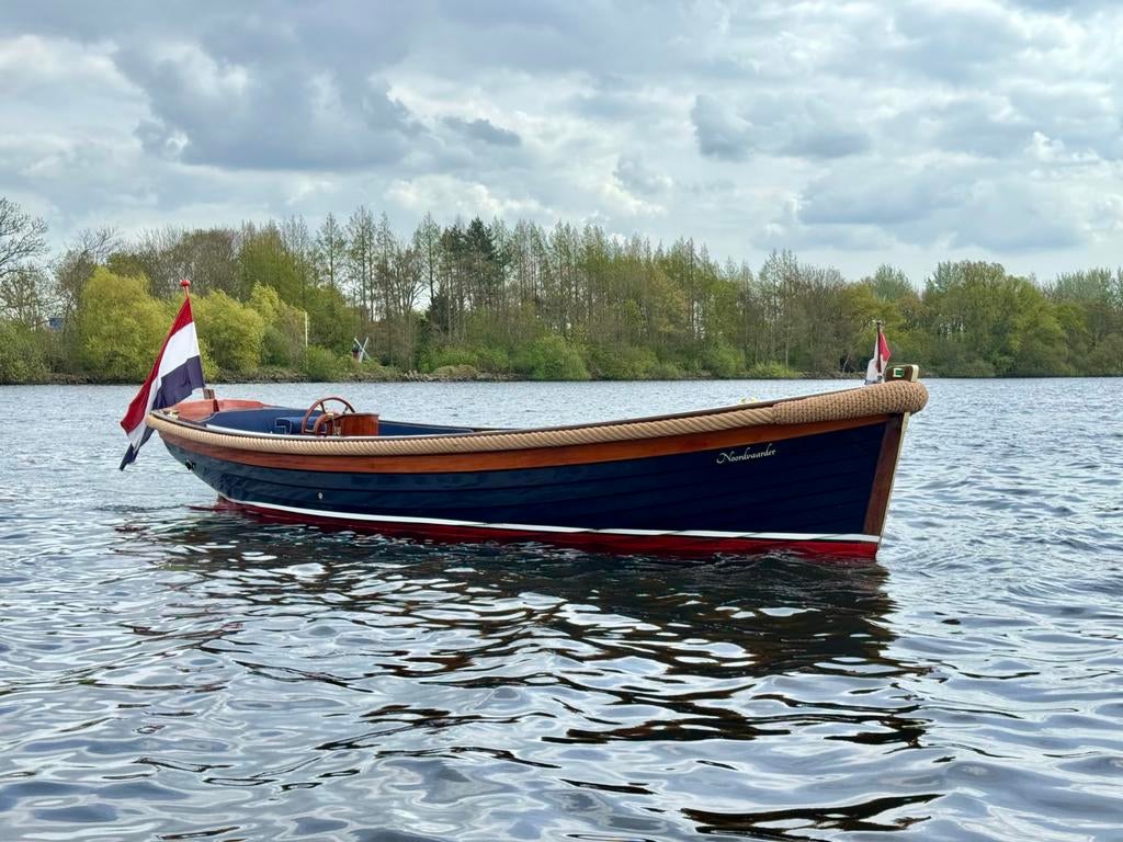 Klassieke spiegelsloep ‘Noordvaarder’ (2003), Watersport en Boten, Sloepen, Zo goed als nieuw, Diesel, Polyester, Binnenboordmotor
