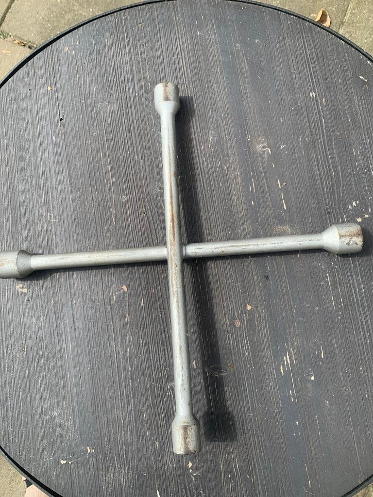 Kruissleutel voor wielmoeren, Ophalen of Verzenden, Gebruikt