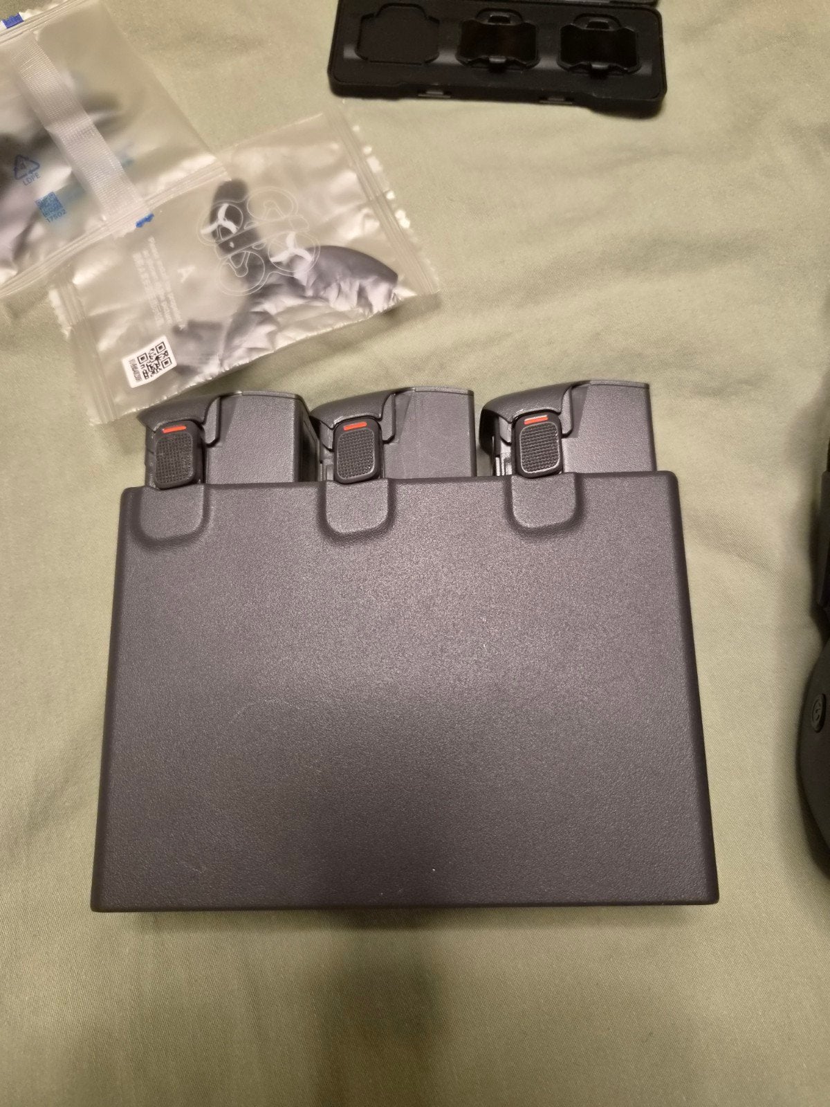 DJI Avata 2 Batterijen met Oplaad Hub, Ophalen of Verzenden, Zo goed als nieuw, Oplaadbaar