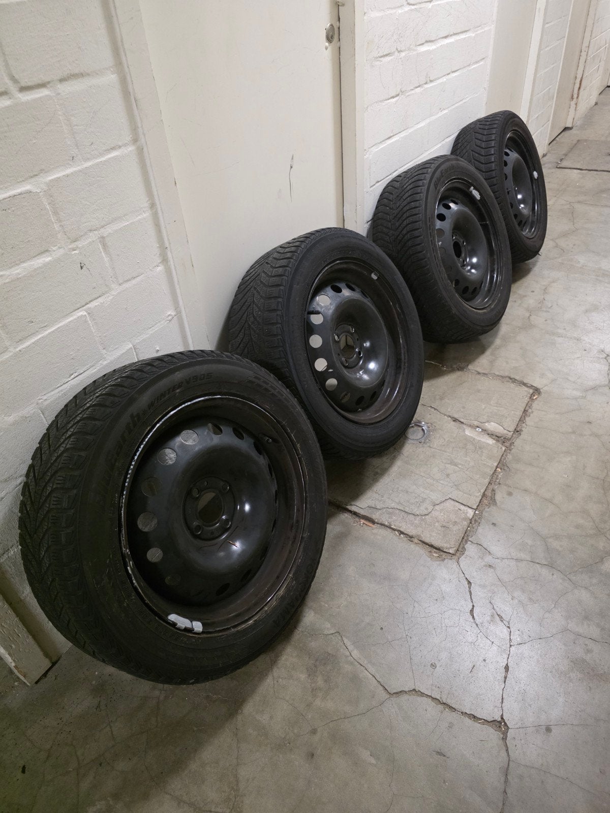 Stalen velgen met winterbanden 205/60 R16 4x100, Ophalen