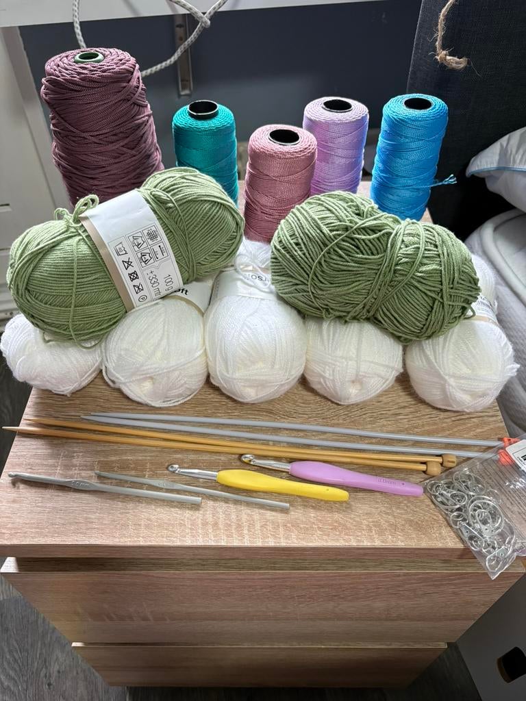 VERZAMELING TE KOOP, Hobby en Vrije tijd, Ophalen of Verzenden, Zo goed als nieuw, Breien of Haken, Wol of Garen