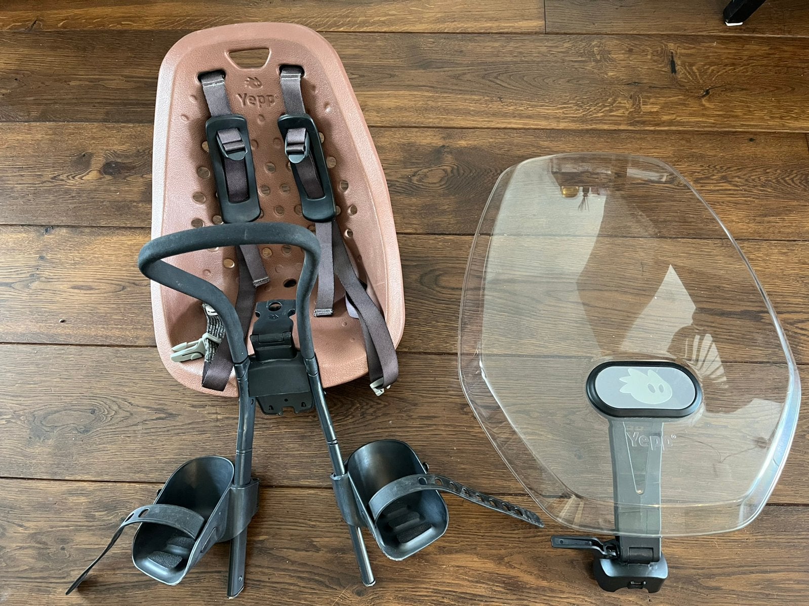 Fietstoeltje met windscherm yepp 2x, Fietsen en Brommers, Fietsaccessoires | Fietsstoeltjes, Ophalen, Gebruikt, Voorzitje