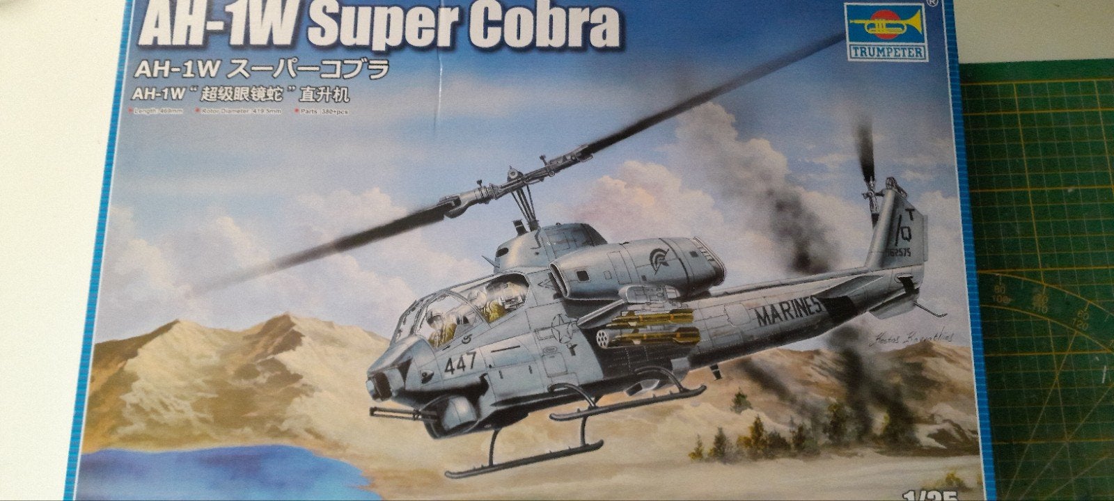 1/35 AH-1W Super Cobra met extra's., Ophalen of Verzenden, Nieuw, Groter dan 1:72, Overige merken